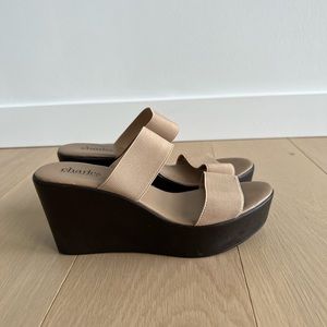 Perfect summer wedge sandal!